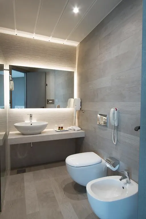 Promenade Hotel Zalqa 4*,  Lebanon